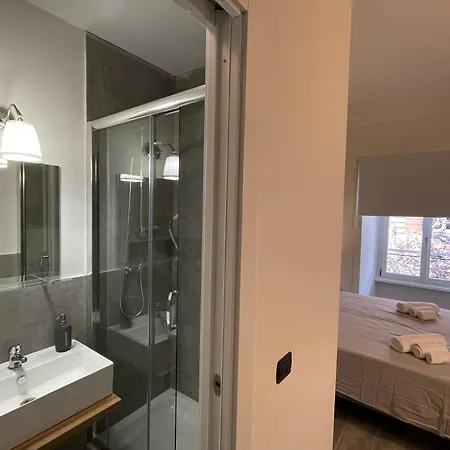 Must Be The Place Konukevi 4*